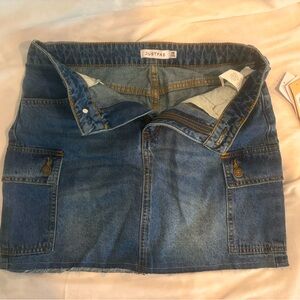 Size 29 (8) denim skirt. JustFab brand